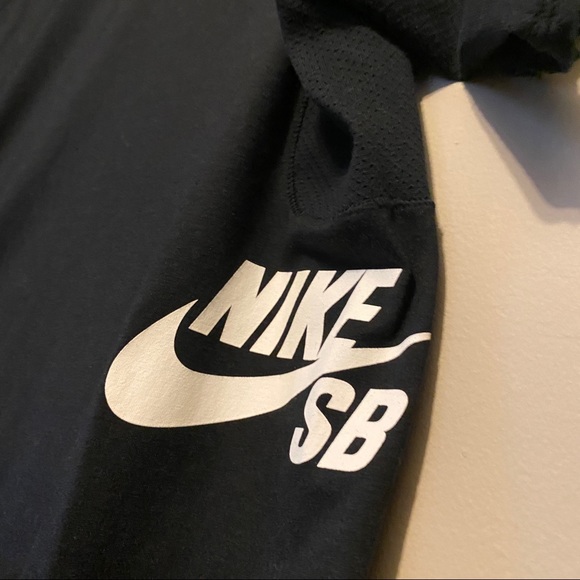 NIKE SB Athletic T-Shirt size Medium - Picture 4 of 5
